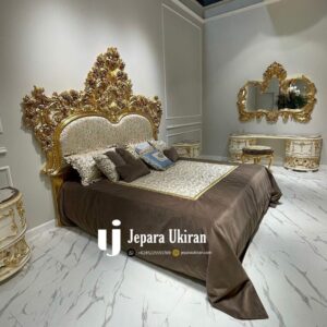 Tempat Tidur Elegan