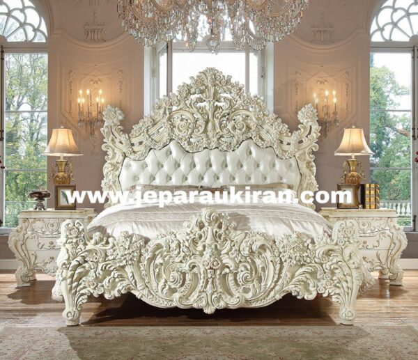 291bba2d 7b16 45d9 9167 e22a8f1d3888 - Kamar Tidur Klasik Putih