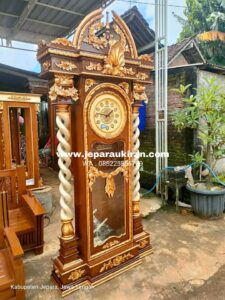 73ee214b 1035 4db7 b9be 55056ef236a7 225x300 - Lemari Jam Hias