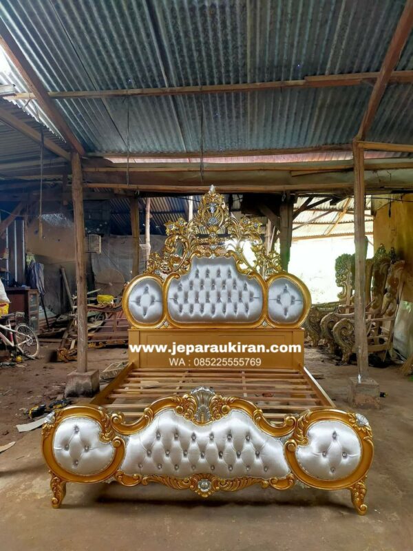 7c5be6f4 9d4b 49e2 9800 4229b65dc88c - Tempat Tidur Jati Mewah